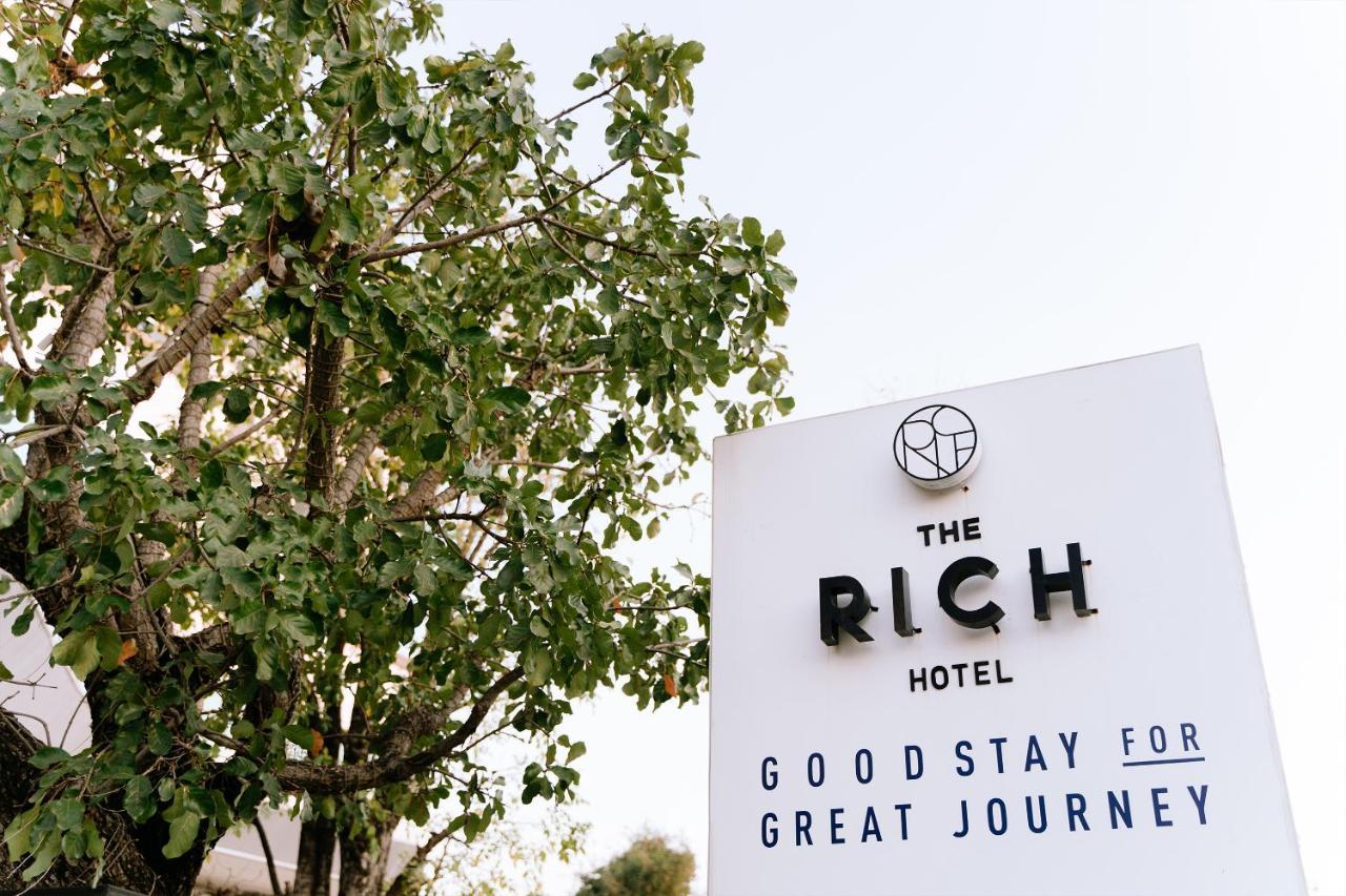 The Rich Hotel Nakhonratchasima Exterior foto